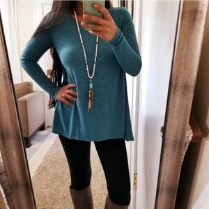 Cabi Tunic Top Size XS Swing Scoop Neck Long Sleeve Pullover Shirt Tee Blue